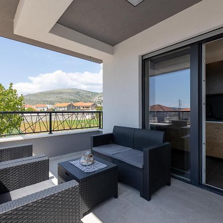 Apartments Maya & Tina Trogir Zewnętrze zdjęcie