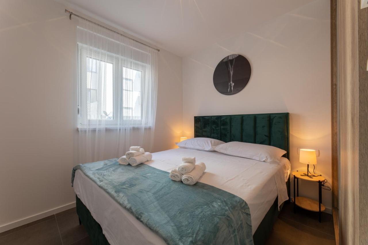 Apartments Maya & Tina Trogir Zewnętrze zdjęcie
